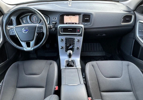 Volvo V60 Cross Country cena 81900 przebieg: 141000, rok produkcji 2018 z Modliborzyce małe 191